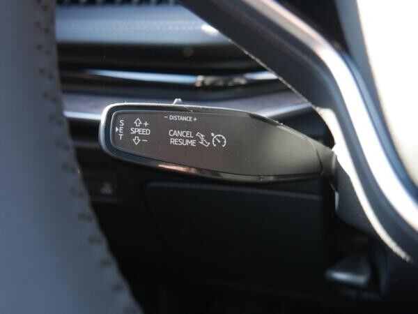 Skoda Superb Combi L&K 2.0 TDI 4x4 - HUD PANO MATRIX-LED *SN273*