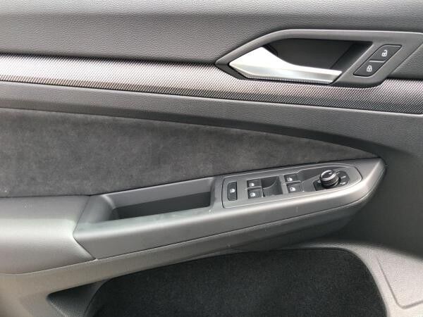 Volkswagen Golf VIII R-Line 2.0 TDI DSG