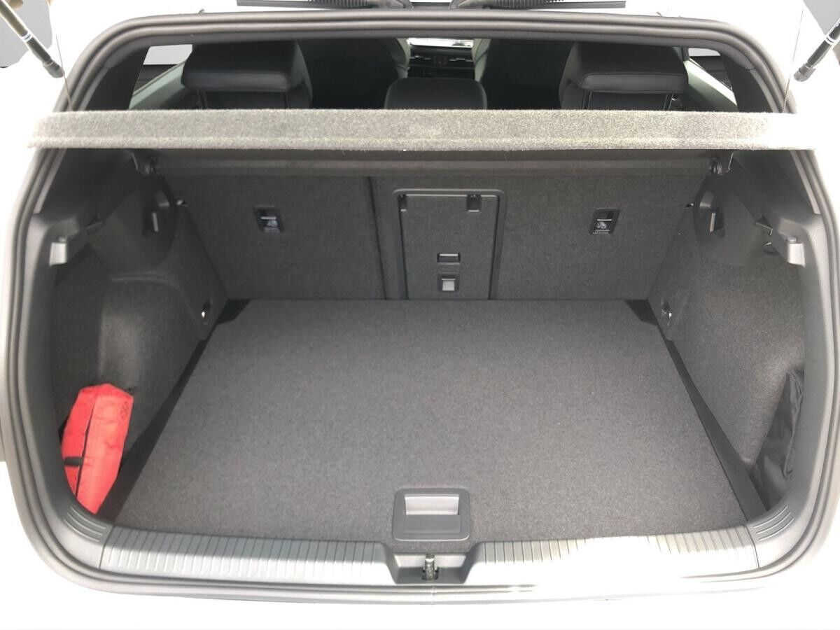 Volkswagen Golf 2.0 TDI DSG R Line BLACKSTYLE NAVI PANO