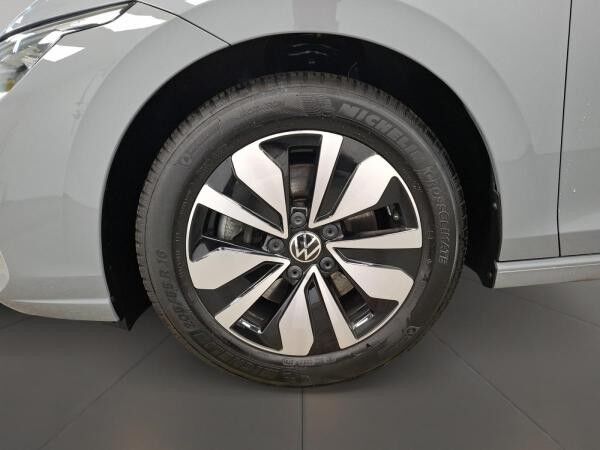 Volkswagen Golf VIII Variant 2.0 TDI Goal AHK Matrix 360°