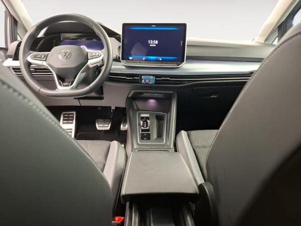 Volkswagen Golf VIII Variant 2.0 TDI Goal AHK Matrix 360°