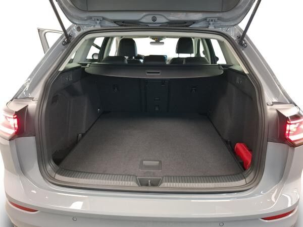 Volkswagen Golf VIII Variant 2.0 TDI Goal AHK Matrix 360°