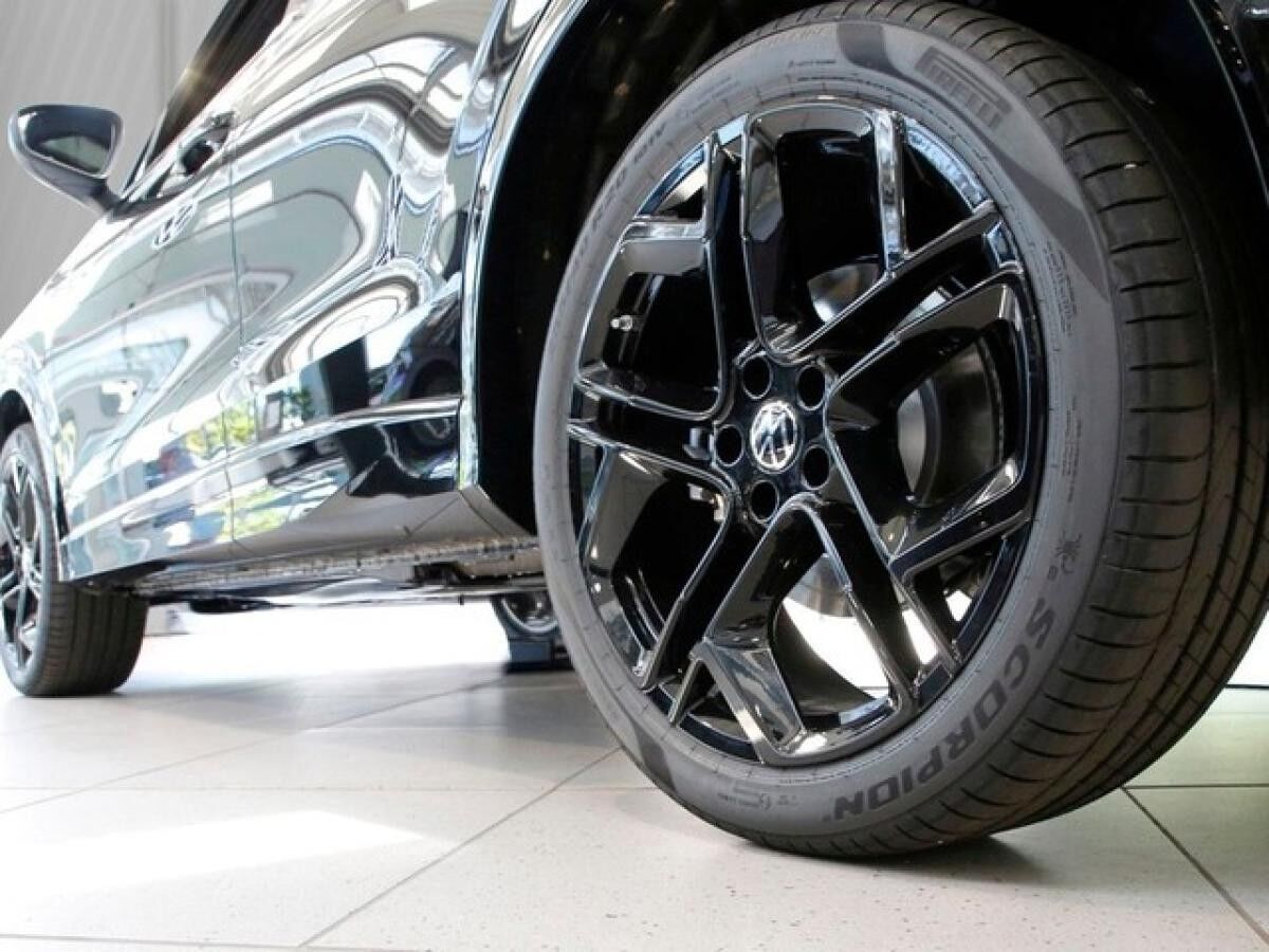 Volkswagen Tiguan R-Line 1.5 eHybrid OPF 6-Gang-DSG