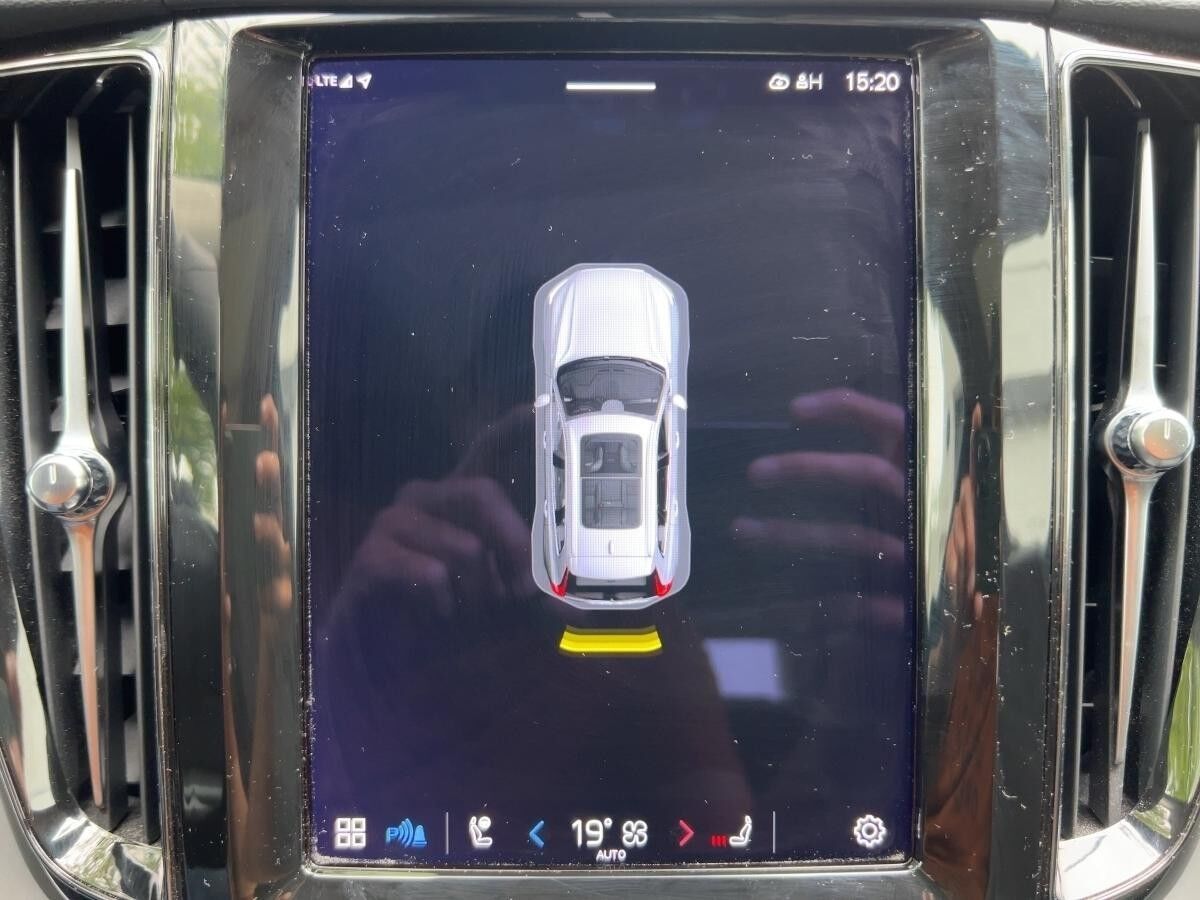 Volvo XC60 T6 Plug-In Panorama Allrad Luftfahrwerk