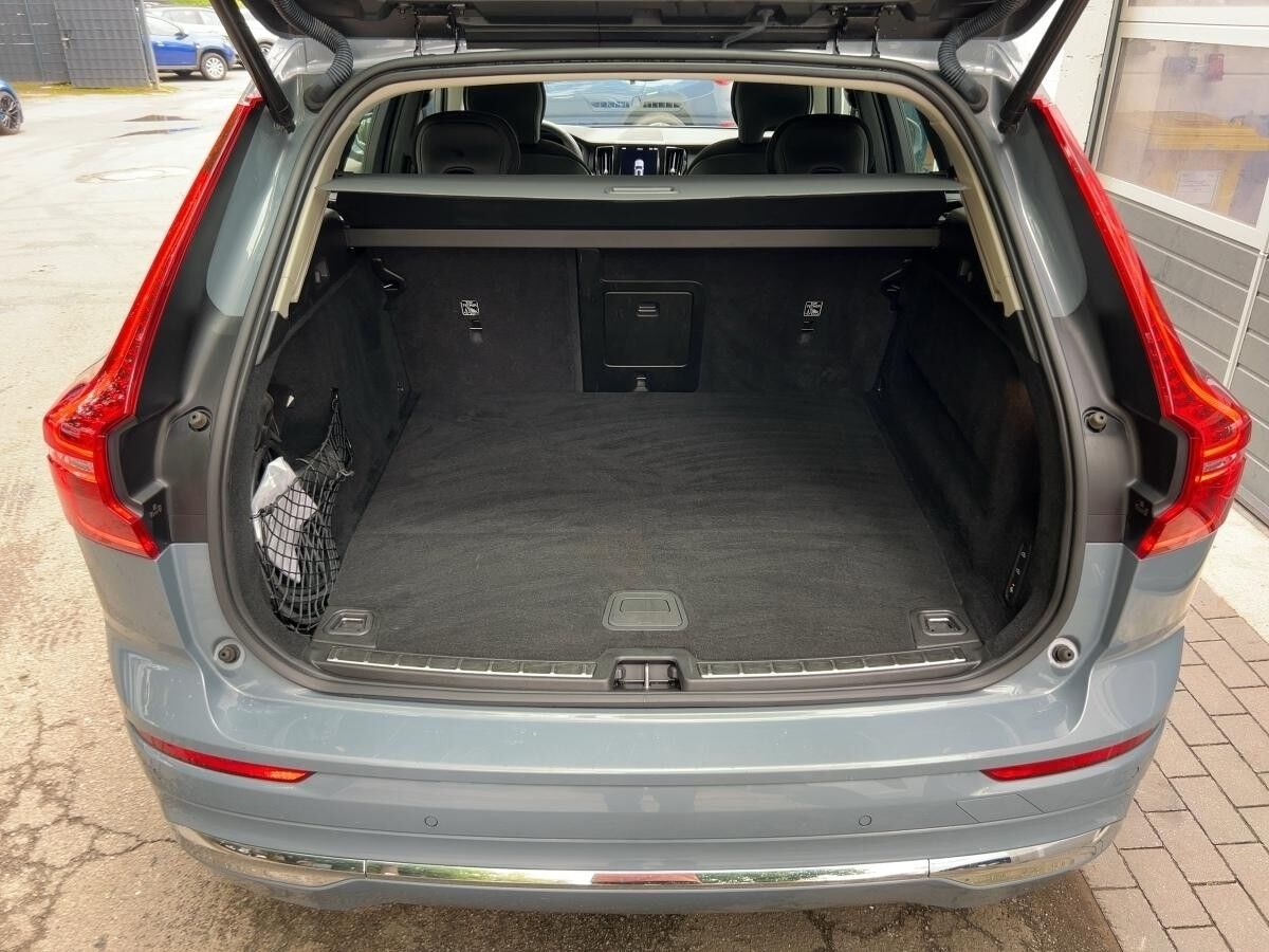 Volvo XC60 T6 Plug-In Panorama Allrad Luftfahrwerk