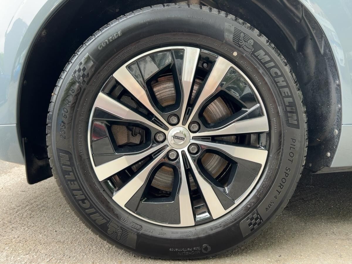 Volvo XC60 T6 Plug-In Panorama Allrad Luftfahrwerk