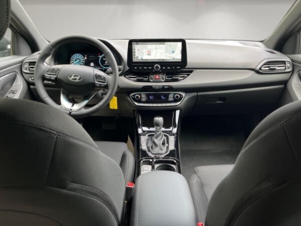 Hyundai i30 1.5 Advantage🚀| Automatik | Panorama | Rückfahrkamera | Navi | Klimaauto. | ISOFIX