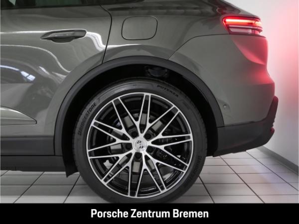 Porsche Macan 4S Sportpaket Luftfederung  AHK-el. klappb. El. Panodach