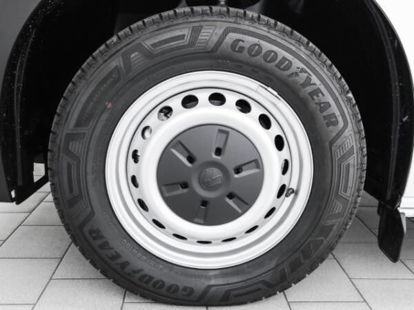 Volkswagen Transporter T7 Kombi 2.0 TDI KR AHK Ganzjahresreifen