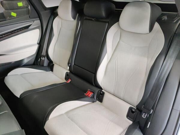 Volkswagen ID.7 Tourer Pro S h/AHK/Matrix/WäPu/01.30Garantie