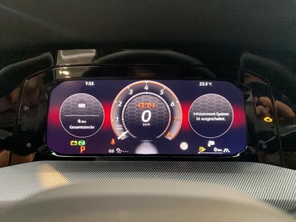 Volkswagen Golf GTI BlacStyle DSG 359 LED R-KAMERA