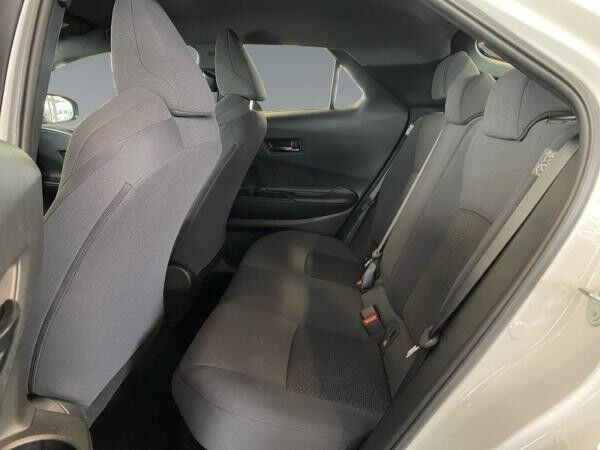 Toyota C-HR 1.8 Business +Allwetter+Kamera+Tempomat+Navi