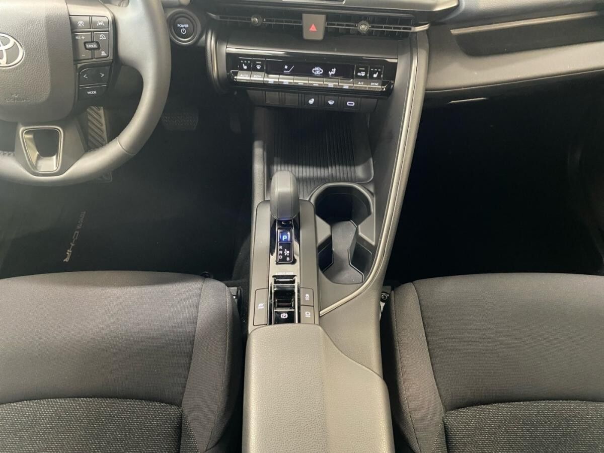 Toyota C-HR 1.8 Business +Allwetter+Kamera+Tempomat+Navi