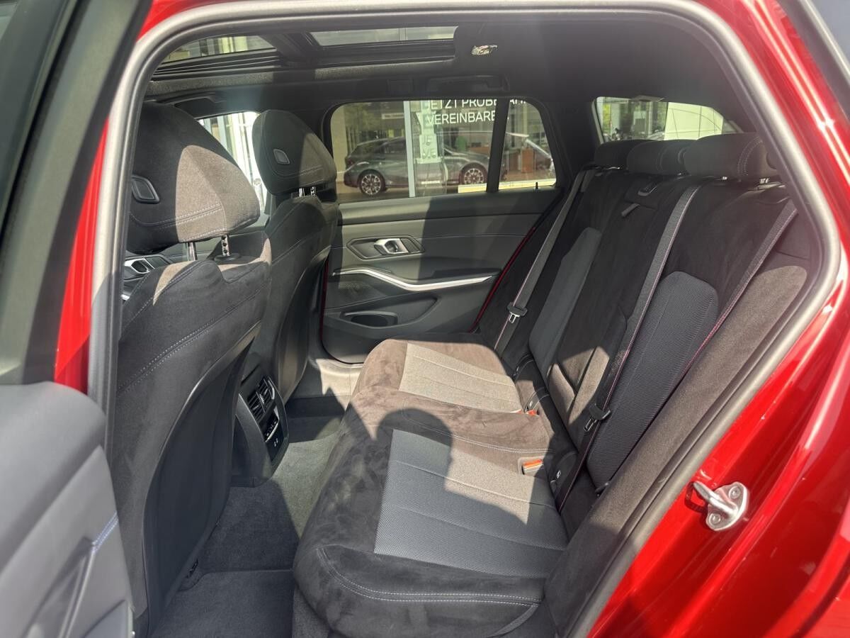 BMW 330 e Touring M Sport PRO //AHK Stop&Go FACELIFT