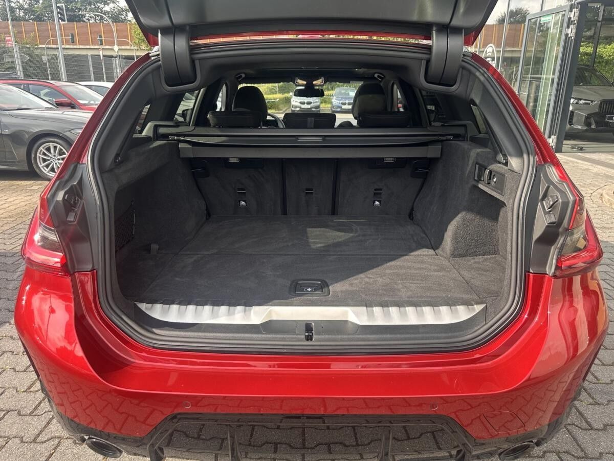 BMW 330 e Touring M Sport PRO //AHK Stop&Go FACELIFT