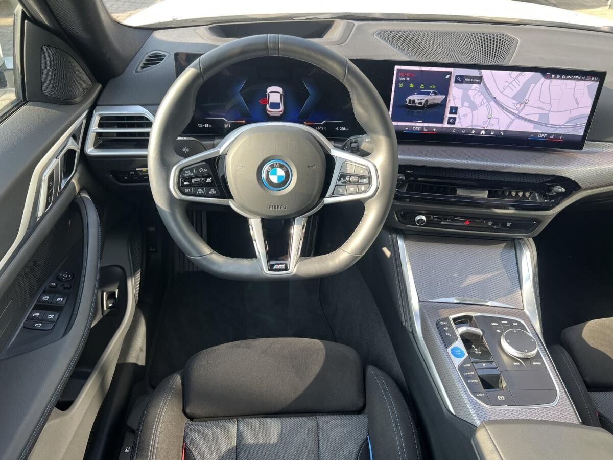 BMW i4 xDrive40 M Sport //Stop&Go HeadUp FACELIFT!!!