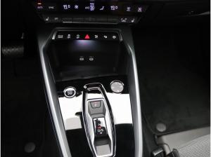 Audi A3 Sportback S-Line 35 TFSI S-tronic / Navi, LED