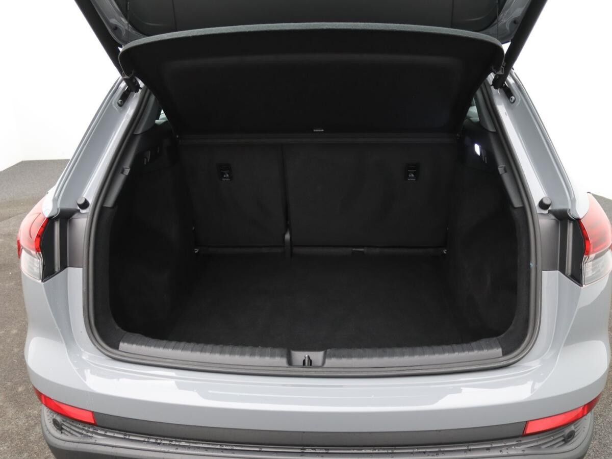 Audi Q4 e-tron 35 / MMI-Navi+, Standklima, LED, SHZ