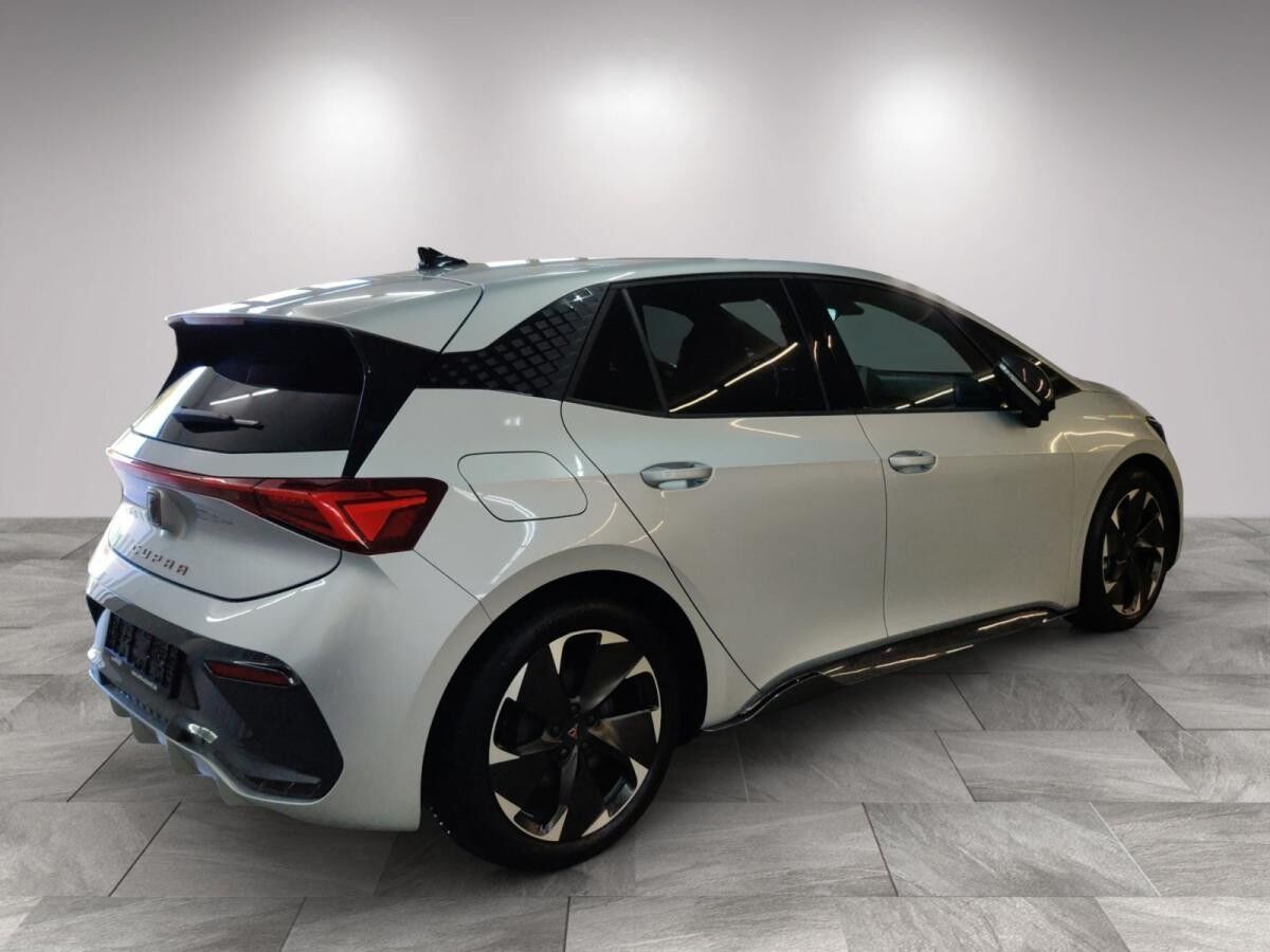 Cupra Born eBoost h/LED/RFK/Sitzhzg/Wärmepumpe