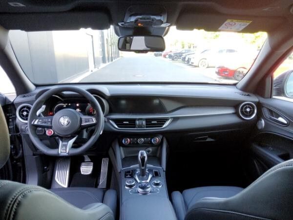 Alfa Romeo Stelvio Quadrifoglio ! Mit Wartung / Verschleiß ! Panodach