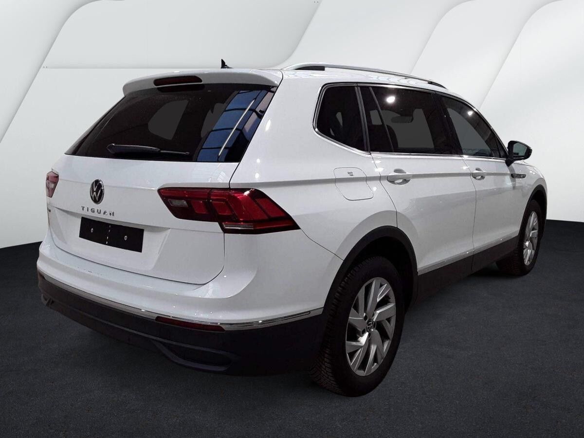 Volkswagen Tiguan Allspace 1.5 TSI Life 7-Sitzer DSG - LED AHK Discover Media ACC DAB+ SHZ