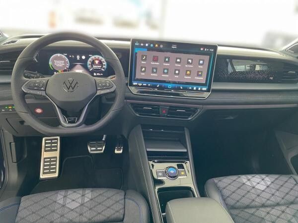 Volkswagen Tayron R-Line 1,5eHybrid OPF 360*KAM+AHK+PANO+HUD