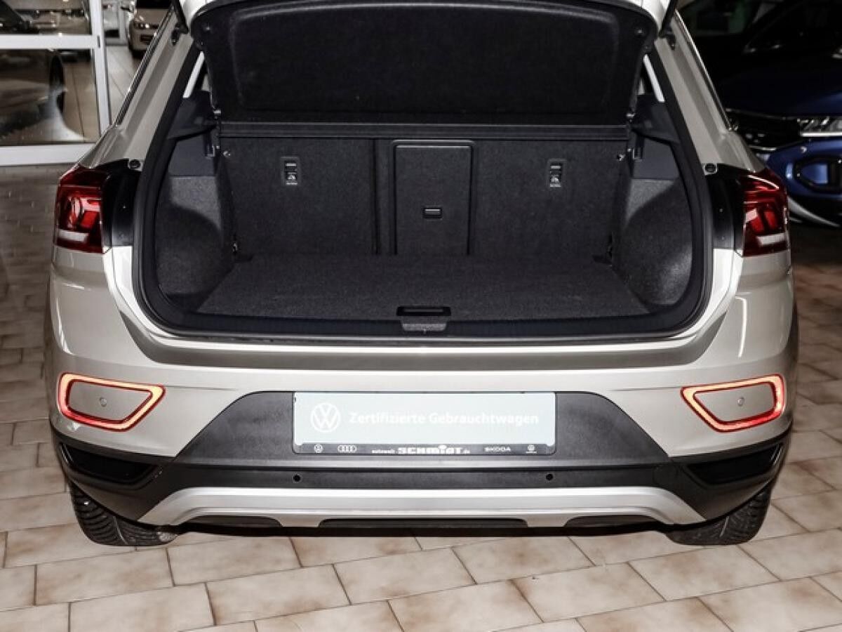 Volkswagen T-Roc 1,5 TSI Move Standheizg ACC LED NaviMedia Parklenk 17"