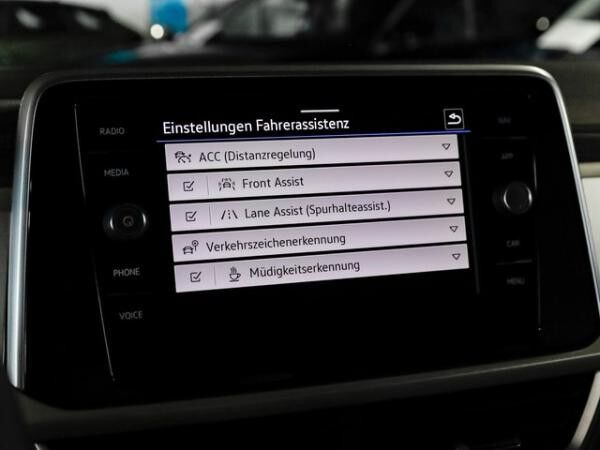 Volkswagen T-Roc 1,5 TSI Move Standheizg ACC LED NaviMedia Parklenk 17"