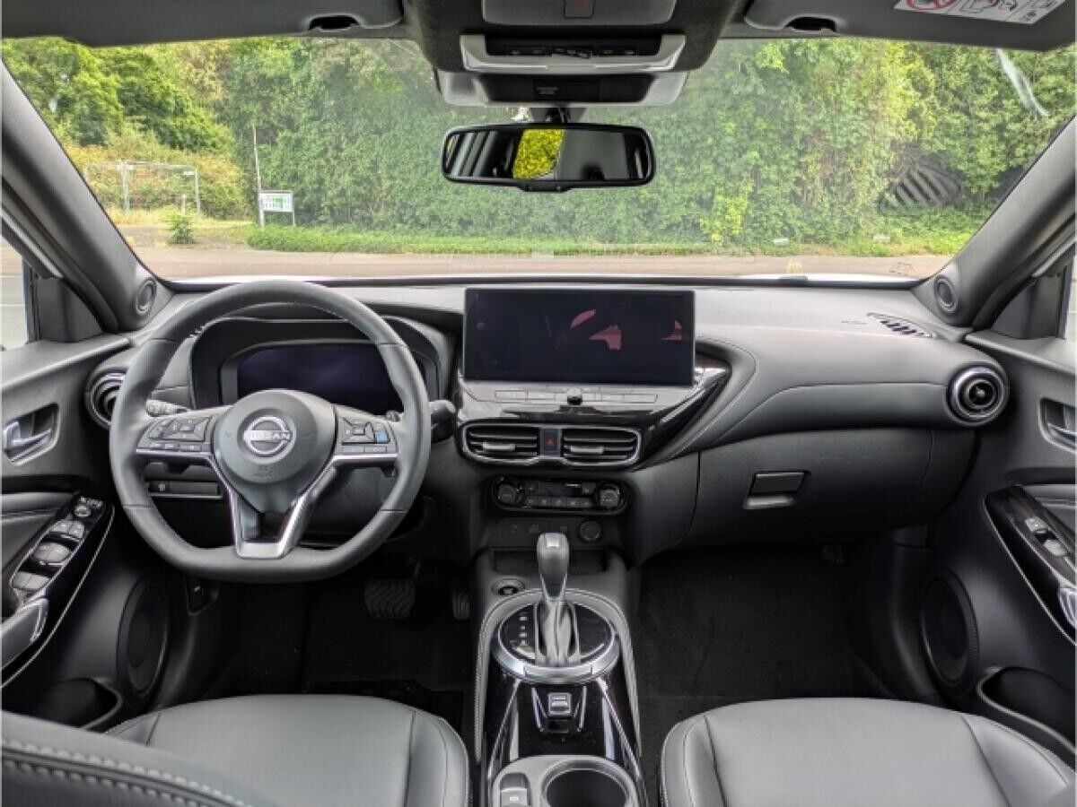 Nissan Juke TEKNA 1.0 DIG-T 114PS 7DCT Bose BFS 2-Farben Navi Leder digitales Cockpit Soundsystem