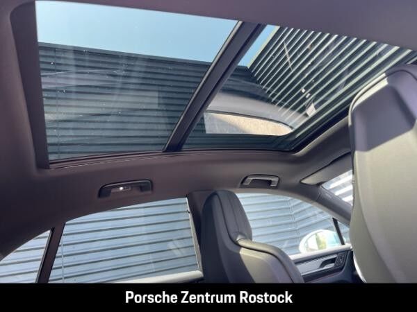 Porsche Macan 4