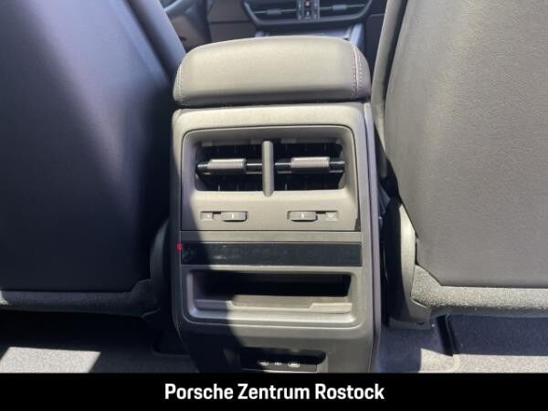 Porsche Macan 4