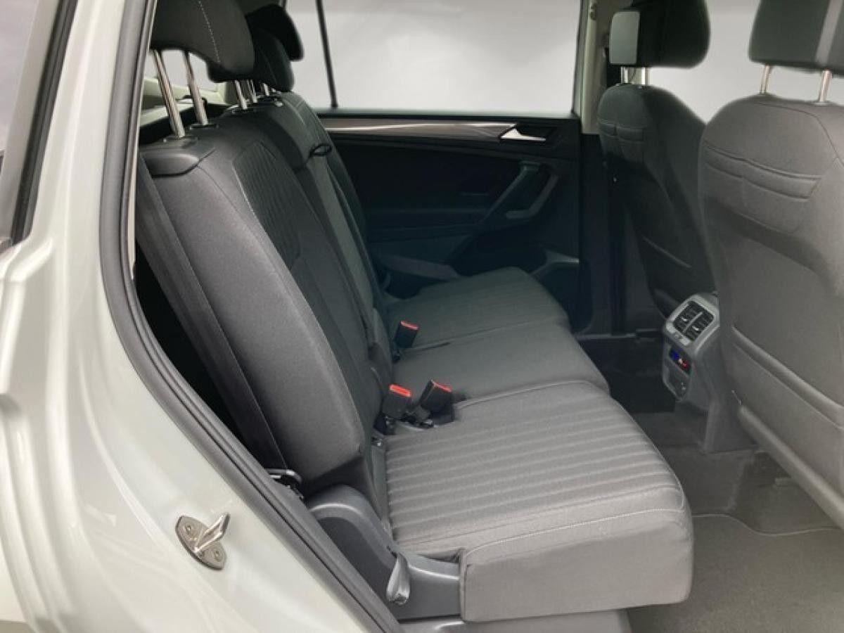 Volkswagen Tiguan Allspace 1.5 TSI Life 7-Sitzer DSG - LED AHK Discover Media ACC DAB+ SHZ