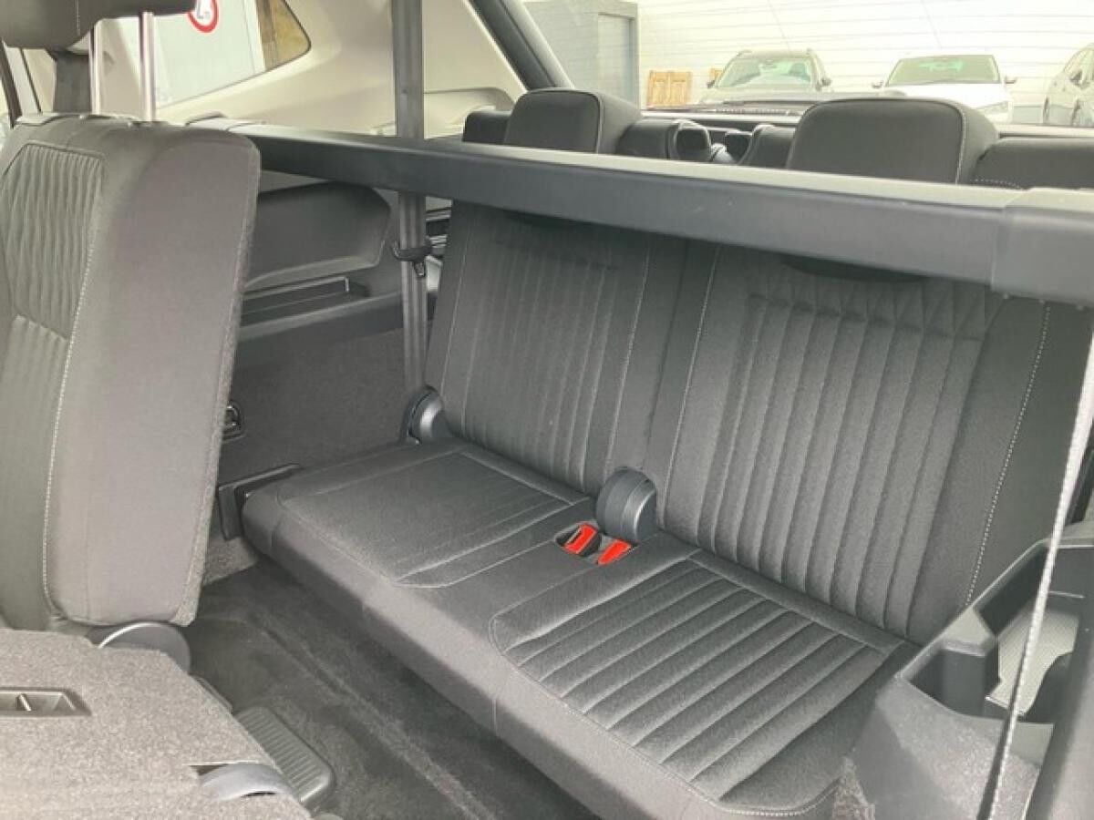 Volkswagen Tiguan Allspace 1.5 TSI Life 7-Sitzer DSG - LED AHK Discover Media ACC DAB+ SHZ