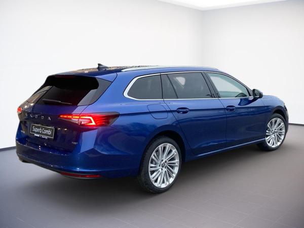Skoda Superb Combi SELECTION 2.0TDI PANO.AHK.LICHT+SICHT.WINTER.FAMILIE