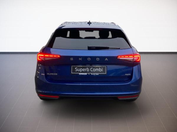 Skoda Superb Combi SELECTION 2.0TDI PANO.AHK.LICHT+SICHT.WINTER.FAMILIE