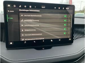 Skoda Superb Combi SELECTION 2.0TDI PANO.AHK.LICHT+SICHT.WINTER.FAMILIE