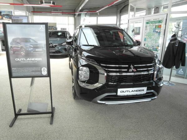 Mitsubishi Outlander Intro