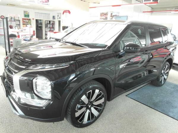 Mitsubishi Outlander Intro