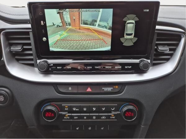 Kia Ceed SW 1.5T DCT7 ULTIMATE | NAVI | SHZ | SMART-KEY | GEWERBLICH
