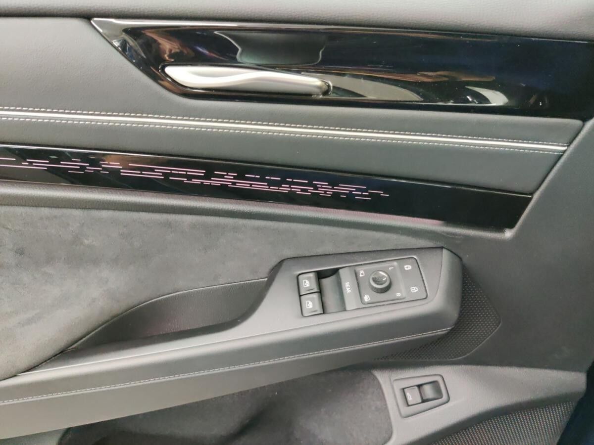 Volkswagen ID.7 Tourer Pro S h/AHK/Matrix/WäPu/01.30Garantie