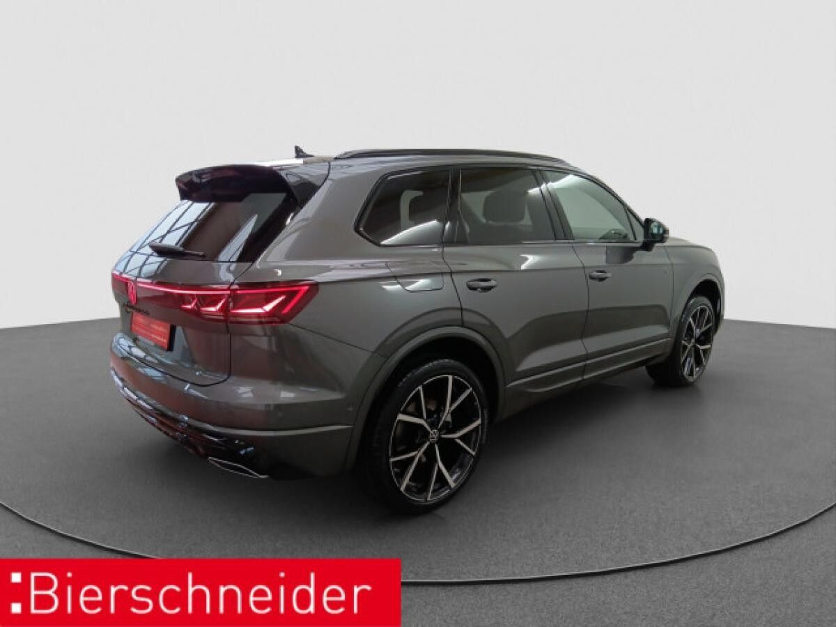 Volkswagen Touareg R-Line 3.0 TDI 4M. *22"/AHK/LUFT/PANO/STHZG/WR*