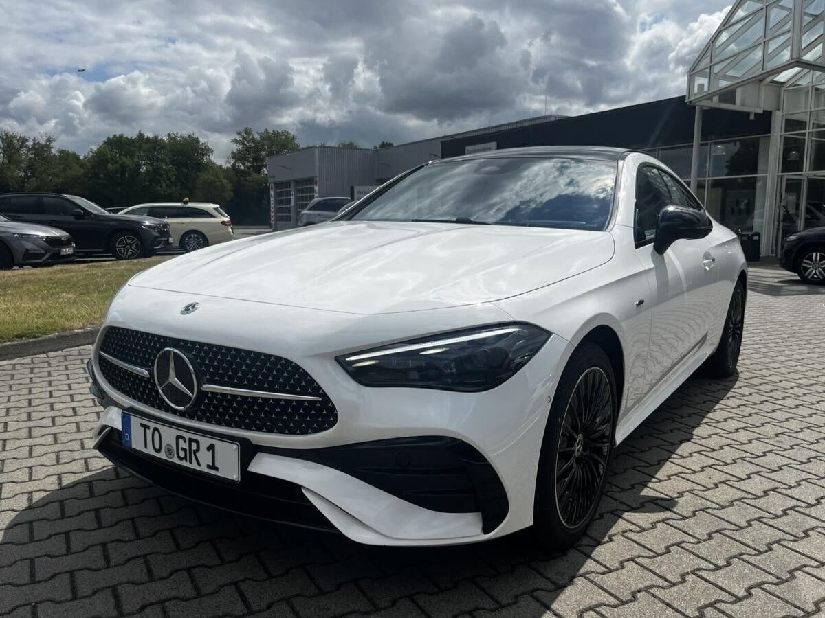 Mercedes-Benz CLE 300 Coupé Hybrid mit AMG+NIGHT+PANO+BURMESTER+AHK+0,5%Versteuerung+2 Jahre Garantie