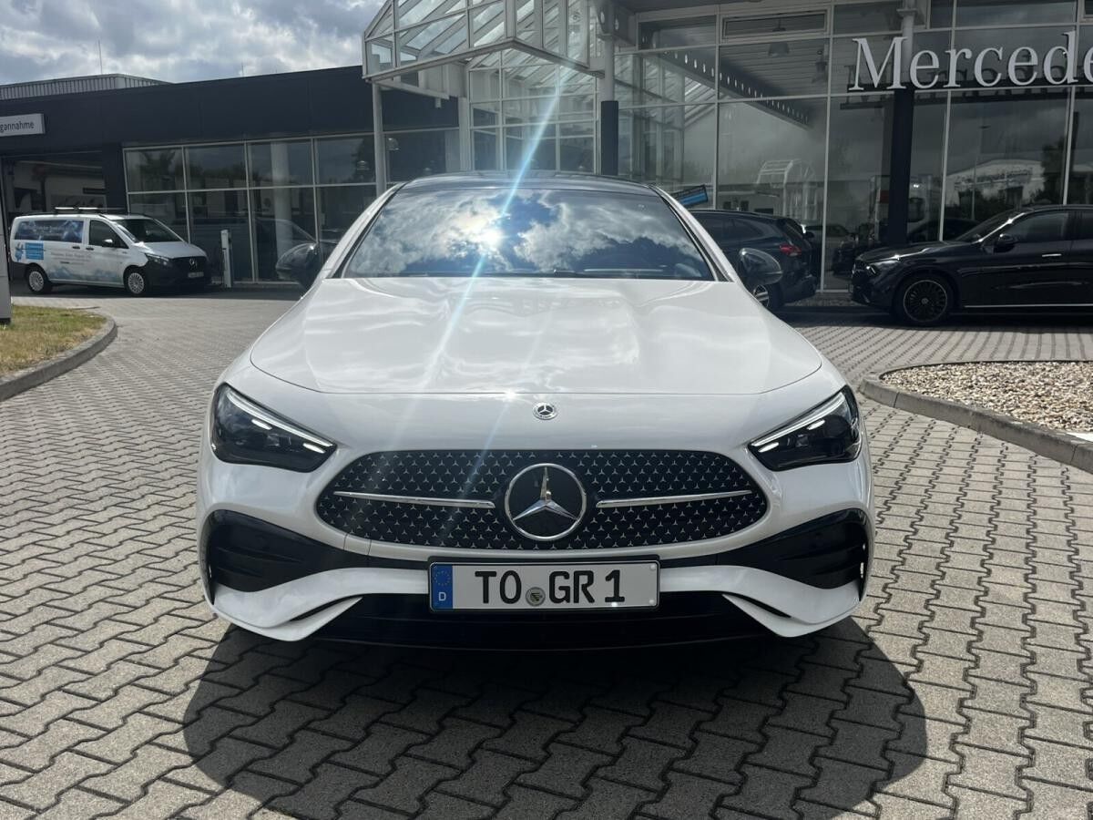 Mercedes-Benz CLE 300 Coupé Hybrid mit AMG+NIGHT+PANO+BURMESTER+AHK+0,5%Versteuerung+2 Jahre Garantie