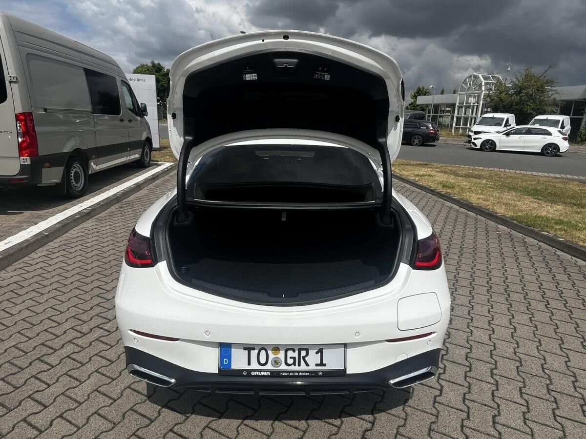 Mercedes-Benz CLE 300 Coupé Hybrid mit AMG+NIGHT+PANO+BURMESTER+AHK+0,5%Versteuerung+2 Jahre Garantie