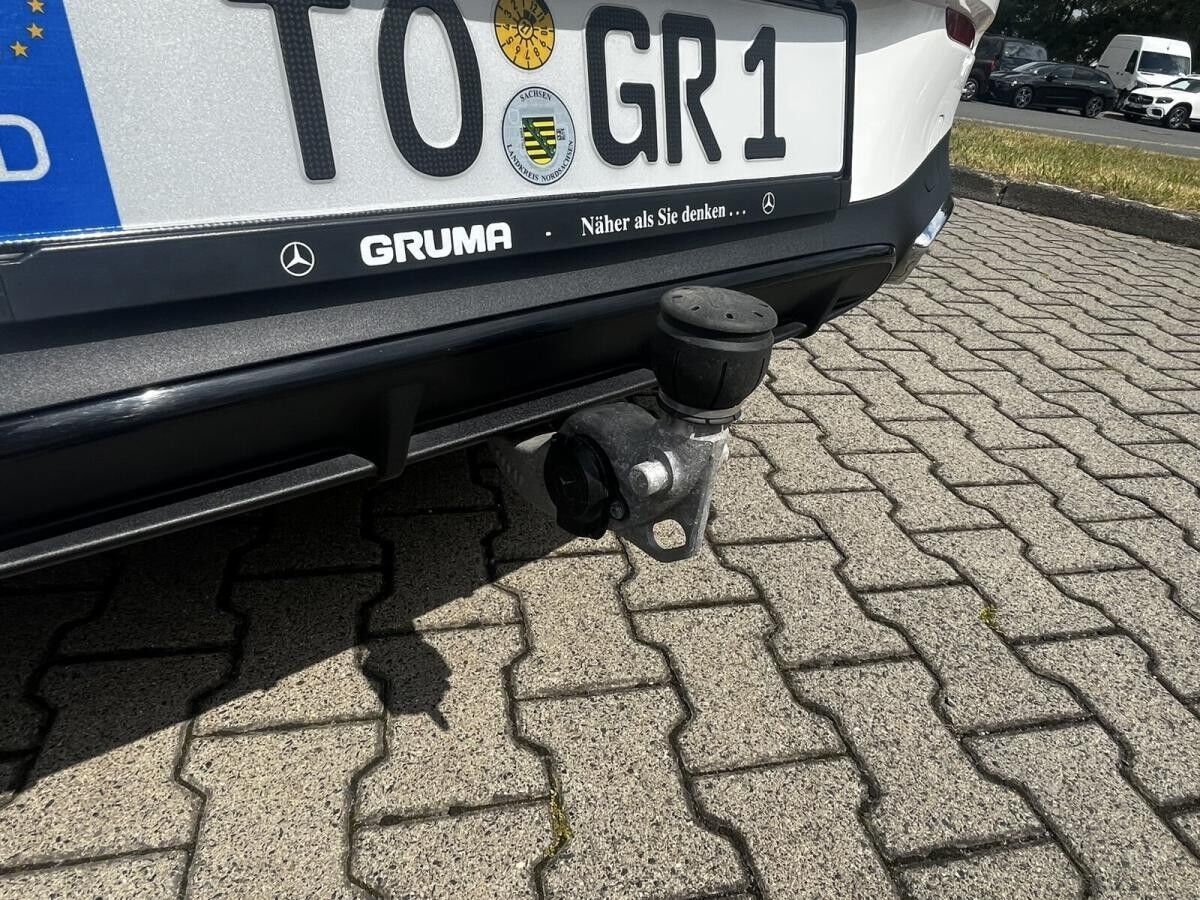 Mercedes-Benz CLE 300 Coupé Hybrid mit AMG+NIGHT+PANO+BURMESTER+AHK+0,5%Versteuerung+2 Jahre Garantie