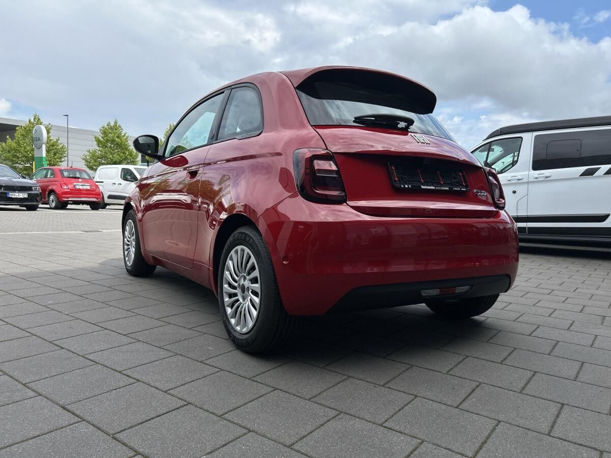 Fiat 500e RED 23,8kwh 🌟  360° Parksensoren/ Kamera / Sitzheizung🌟