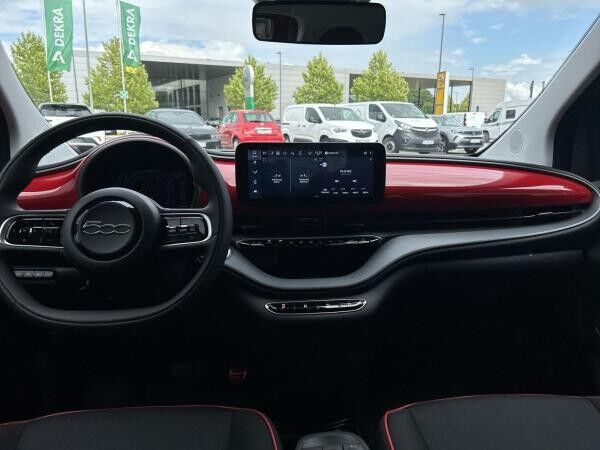Fiat 500e RED 23,8kwh 🌟  360° Parksensoren/ Kamera / Sitzheizung🌟