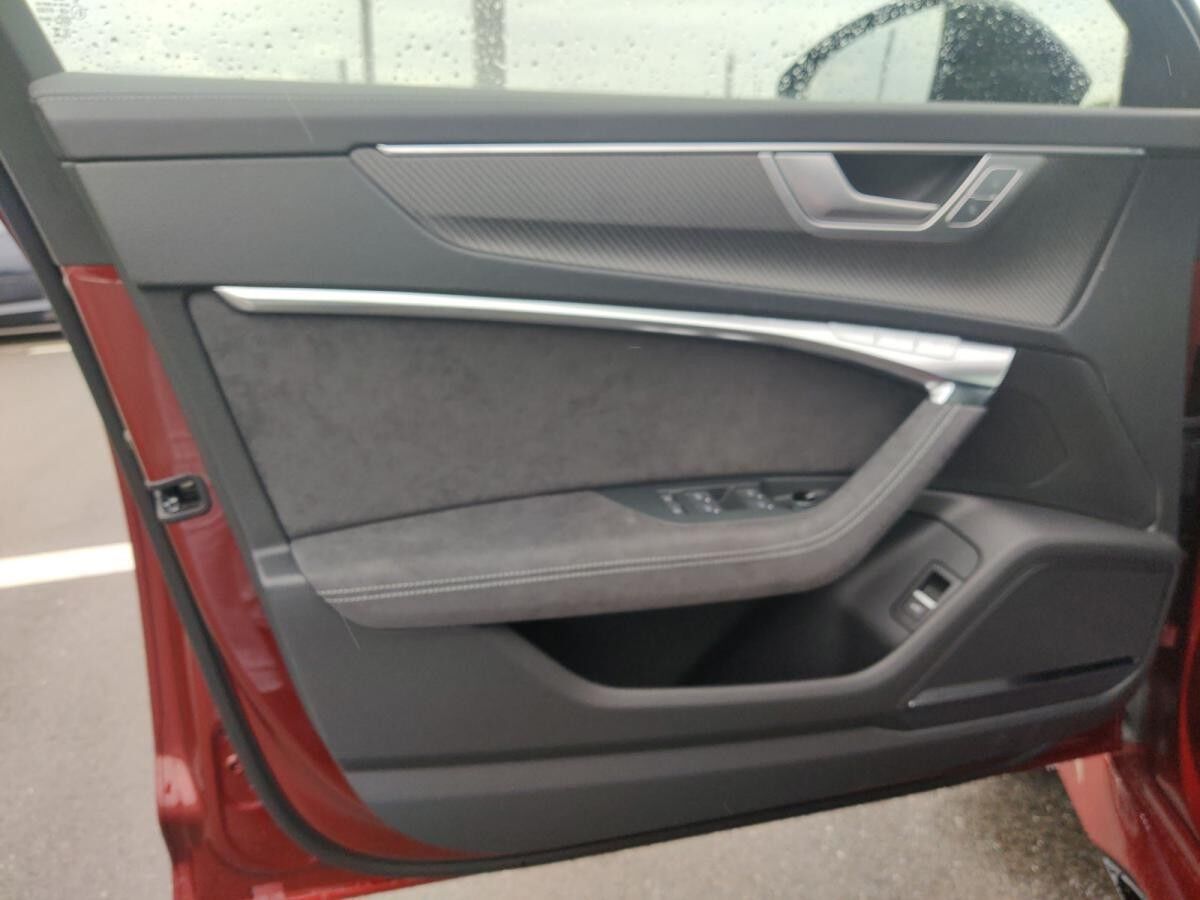 Audi RS6 Avant performance Keramik 305 AHK Pano HuD