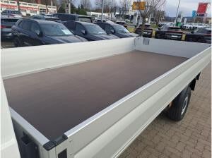 Volkswagen Crafter 35 Pritschenwagen Einzelkabine Motor: 2,0 l Getriebe: Heckantrieb 6-Gang-Schaltgetriebe Radstand: 44