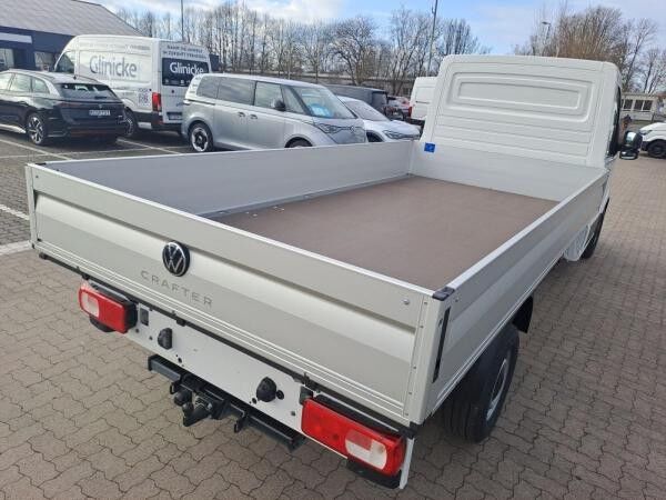 Volkswagen Crafter 35 Pritschenwagen Einzelkabine Motor: 2,0 l Getriebe: Heckantrieb 6-Gang-Schaltgetriebe Radstand: 44